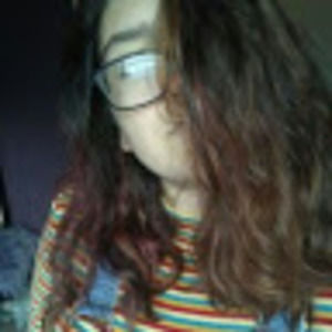 Meet your Posher, Chloe